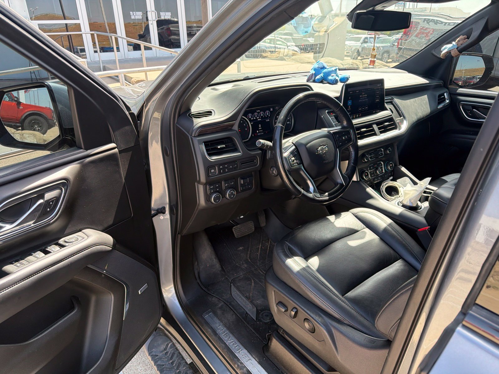 Used 2021 Chevrolet Suburban Z71 w/ Z71 Off-Road Package AWD/4WD image 10