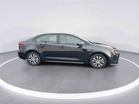 Certified 2021 Toyota Corolla LE image 9