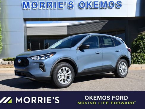 Used 2026 Ford Escape Active w/ Cold Weather Package image 1