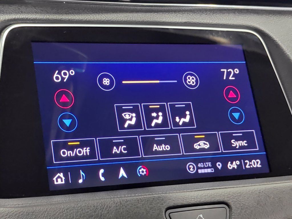 Used 2023 Cadillac XT4 Luxury AWD/4WD image 41