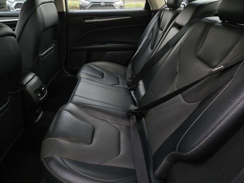 Used 2019 Ford Fusion Energi Titanium image 10