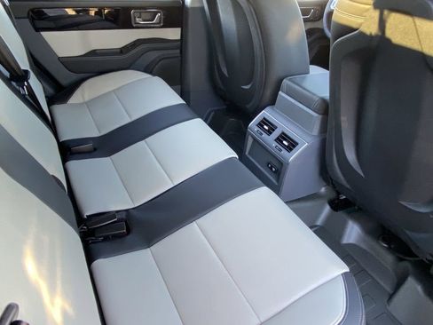 New 2025 INEOS Grenadier Fieldmaster Edition image 14