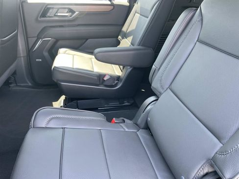 New 2026 GMC Yukon XL Denali w/ Sun & Power Step Package AWD/4WD image 23