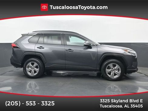Used 2022 Toyota RAV4 XLE w/ Convenience Package FWD image 1