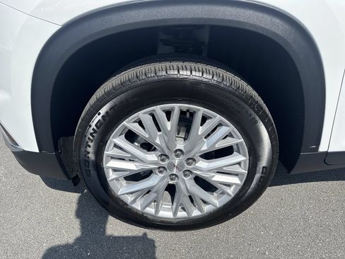 New 2026 GMC Acadia Elevation w/ Elevation Premium Package AWD/4WD image 18