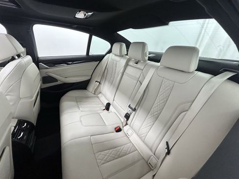 Used 2023 BMW 540i xDrive w/ M Sport Package image 34