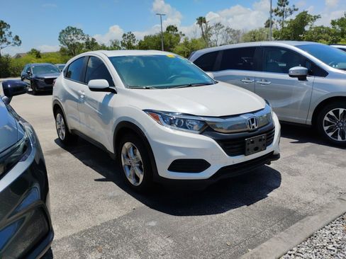 Used 2022 Honda HR-V LX image 2