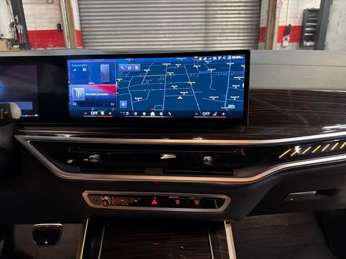 Used 2024 BMW X5 M60i image 18