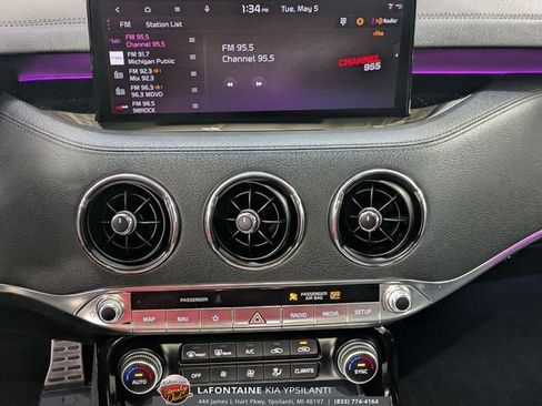 Used 2022 Kia Stinger GT1 AWD/4WD image 24