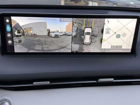 Used 2023 Genesis GV70 2.5T w/ Advanced Package image 34