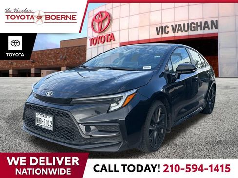 Certified 2025 Toyota Corolla SE w/ SE Premium Package FWD image 1