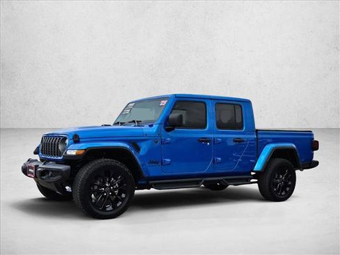 Certified 2025 Jeep Gladiator Sport image 26
