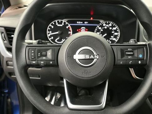 Used 2023 Nissan Rogue SV AWD/4WD image 19