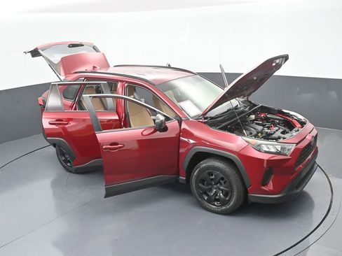 Used 2019 Toyota RAV4 LE image 68