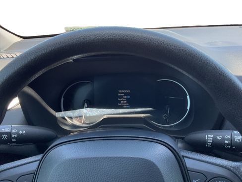 Used 2025 Toyota RAV4 LE FWD image 10
