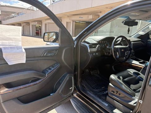 Used 2018 Chevrolet Suburban LT image 15