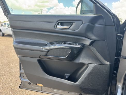 Used 2022 Nissan Pathfinder SV FWD image 20