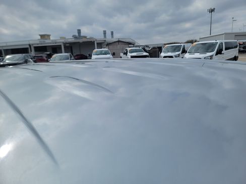 Used 2024 Toyota Highlander LE image 8