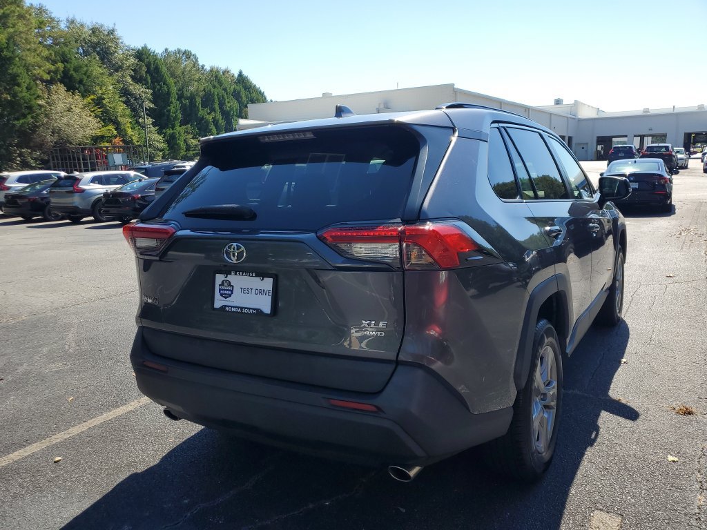 Used 2024 Toyota RAV4 XLE AWD/4WD image 7