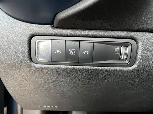 Used 2024 Chevrolet Equinox EV LT FWD image 12