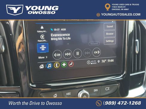 Used 2023 Chevrolet Traverse LT FWD image 16