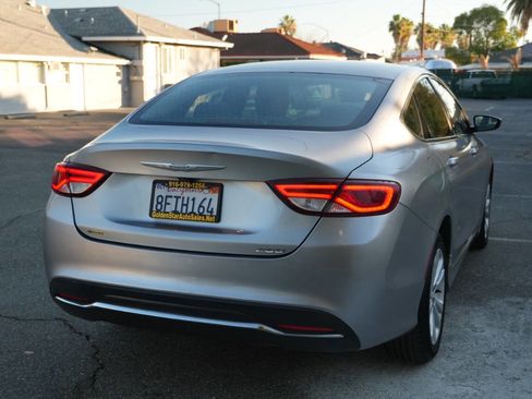 Used 2016 Chrysler 200 Limited image 4