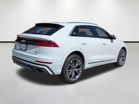 Used 2023 Audi Q8 Premium Plus AWD/4WD image 5