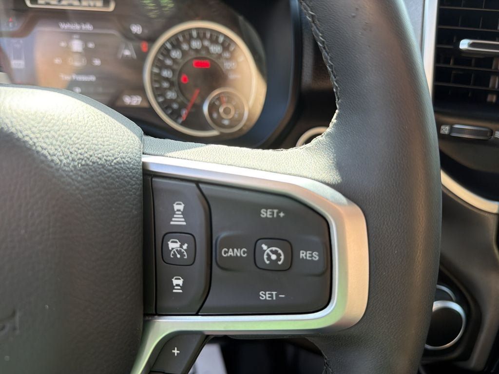 Used 2025 RAM 1500 Big Horn AWD/4WD image 20