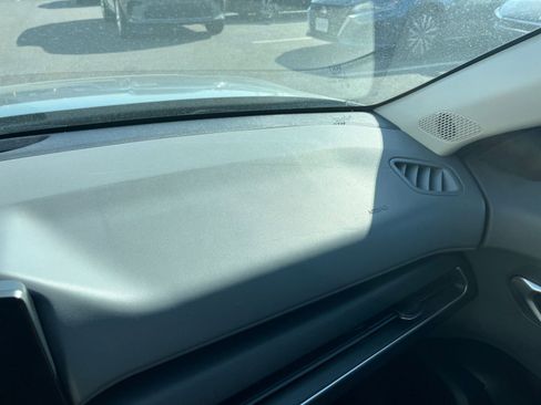 Used 2025 Kia K4 LXS image 35