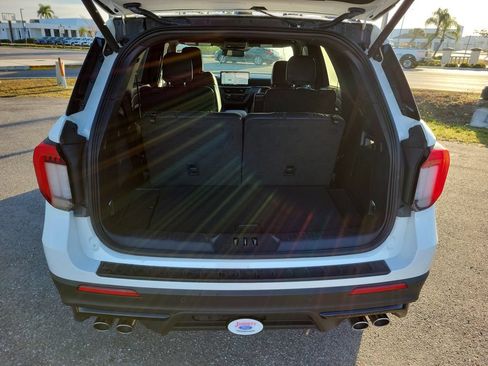 Used 2025 Ford Explorer ST AWD/4WD image 9