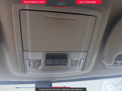 Used 2012 Lincoln Navigator 4WD image 18