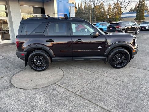 Used 2021 Ford Bronco Sport Outer Banks w/ Outer Banks Package (96D) image 9