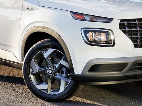 New 2026 Hyundai Venue SEL image 4