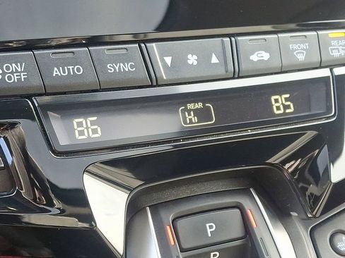 Used 2024 Honda Odyssey Touring image 16