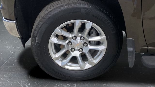 Used 2024 Chevrolet Silverado 1500 LT AWD/4WD image 36