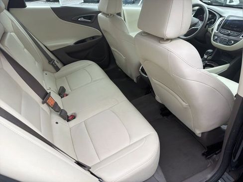 Used 2024 Chevrolet Malibu LT image 32