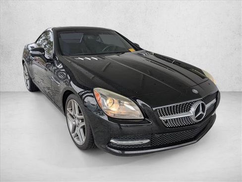 Used 2014 Mercedes-Benz SLK 250 image 3