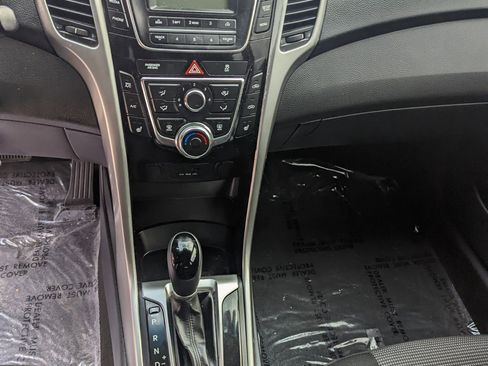 Used 2014 Hyundai Elantra GT FWD image 4
