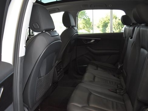 Used 2023 Audi Q7 3.0T Premium Plus AWD/4WD image 34