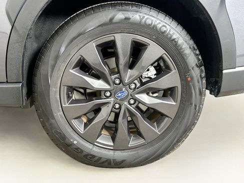 Used 2025 Subaru Outback Onyx Edition AWD/4WD image 11