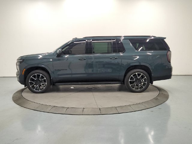 Used 2026 Chevrolet Suburban RST w/ Comfort Package AWD/4WD image 7