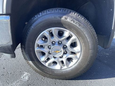Used 2024 Chevrolet Silverado 2500 LT w/ Safety Package image 32