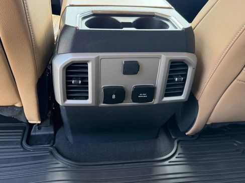 Used 2022 Ford F250 Lariat w/ Lariat Value Package AWD/4WD image 25