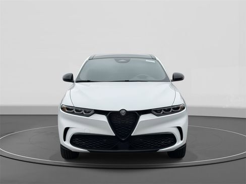 New 2025 Alfa Romeo Tonale w/ Premium Package image 2