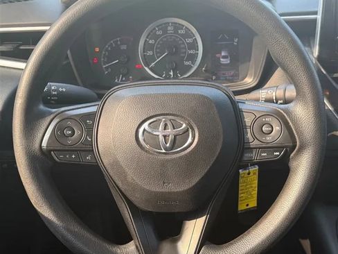 Used 2021 Toyota Corolla LE FWD image 10