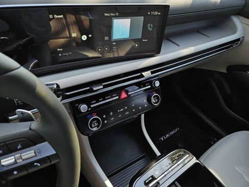 New 2026 Hyundai Tucson Limited FWD image 24