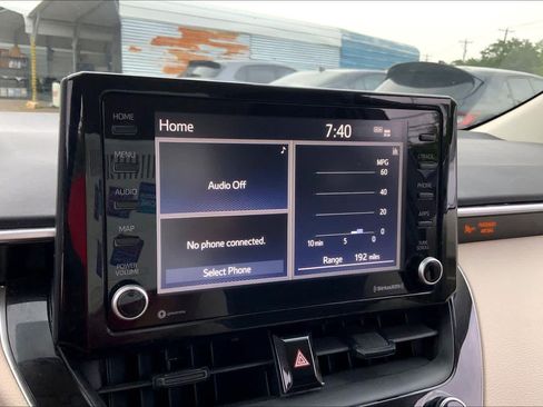 Used 2022 Toyota Corolla LE FWD image 31