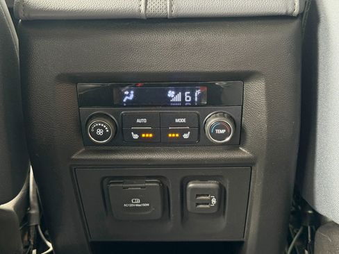 Used 2019 Chevrolet Traverse Premier AWD/4WD image 35