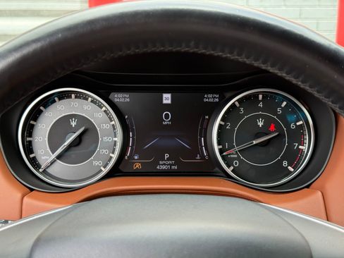 Used 2021 Maserati Ghibli S GranLusso image 34