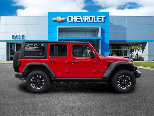 Used 2025 Jeep Wrangler Unlimited Rubicon AWD/4WD image 2